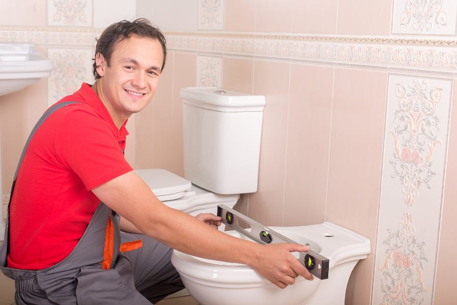 Toilet Cleaning Hacks You Need to Avoid